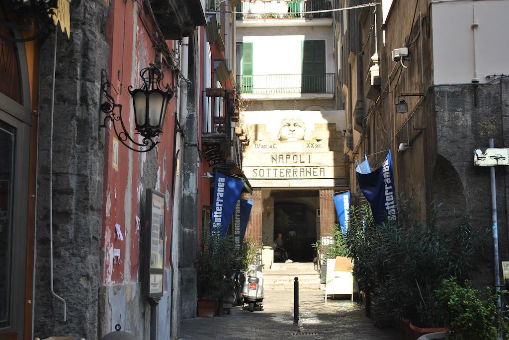 A Castel Capuano Naples