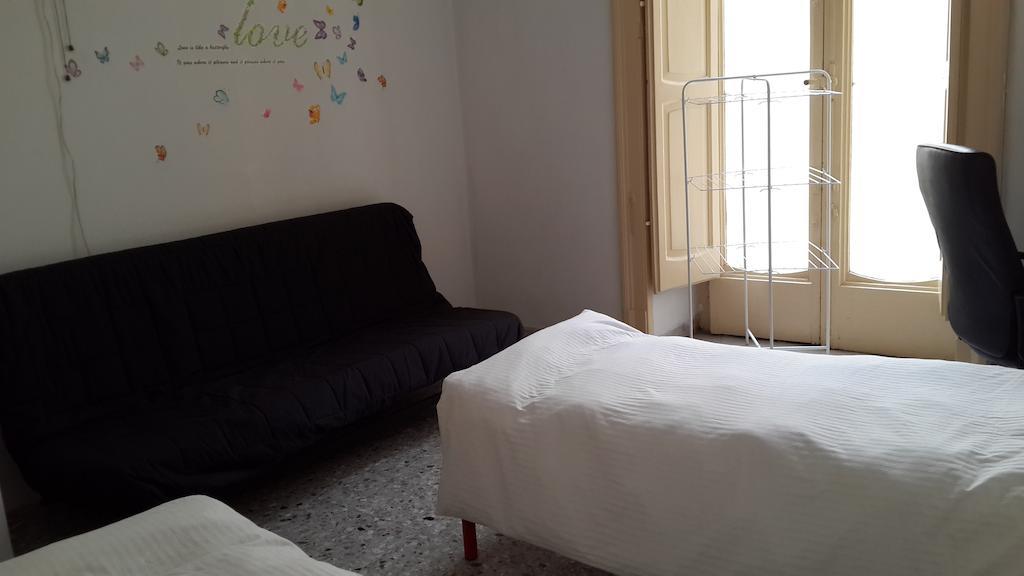 Bed & Breakfast Youthhome Naples