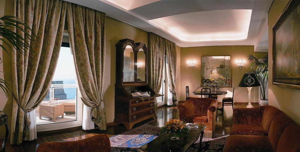 Hotel Grand Vesuvio 5*