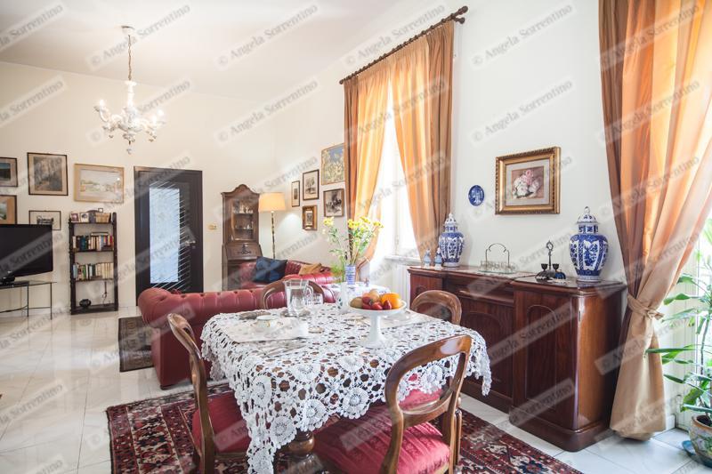 Chez Caroline Naples