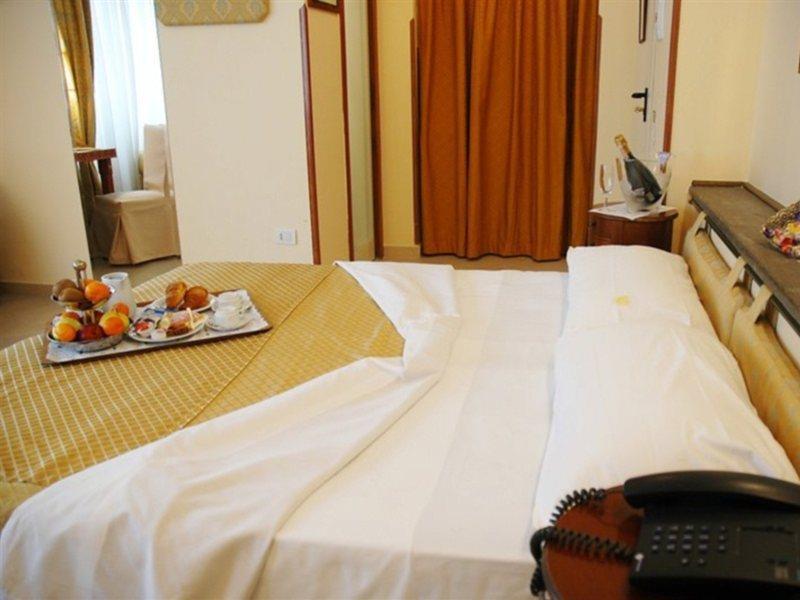 Hotel San Paolo Naples