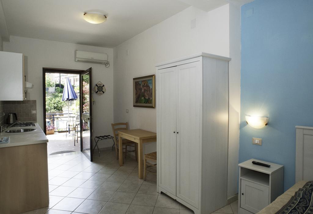 La Nave Bed & Breakfast
