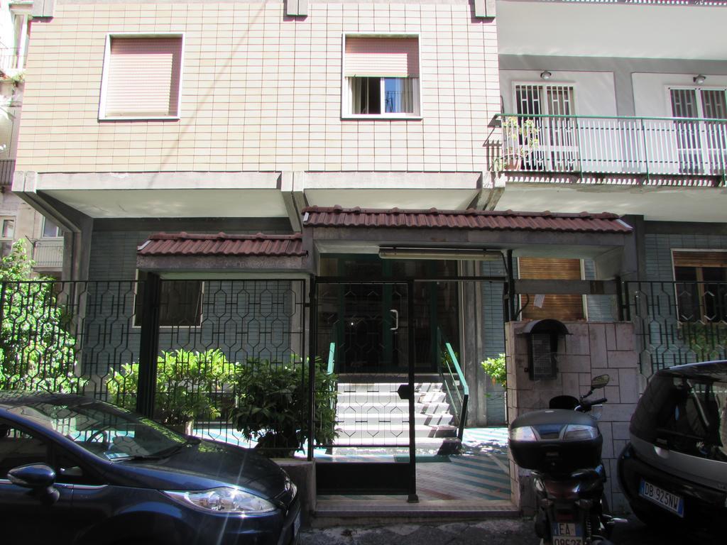 Dimora Nini * Naples