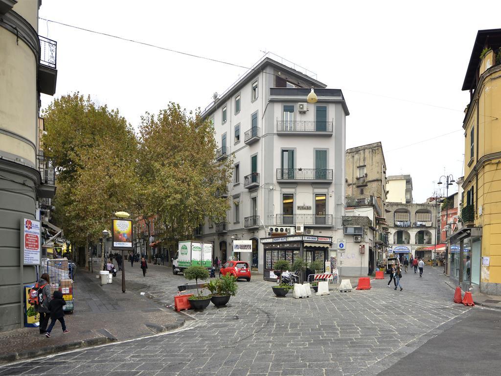 Apartment La Piazza Al Vomero Naples