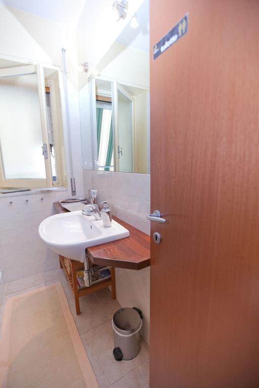 Rent Vesuvio Bed & Breakfast Naples