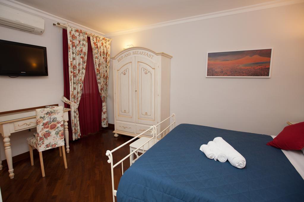 Ausonia Hotel