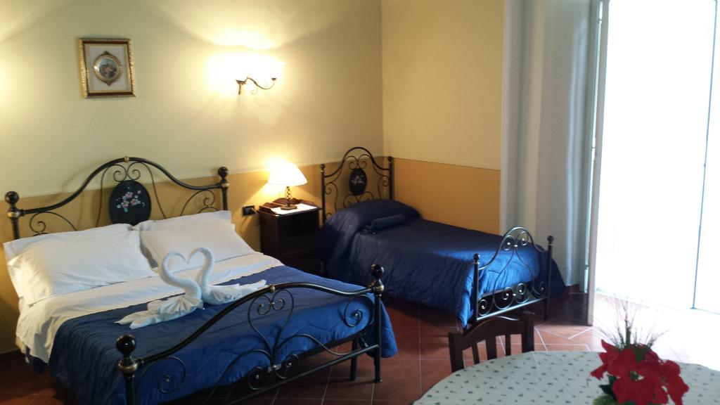 Pignatelli 3* Naples