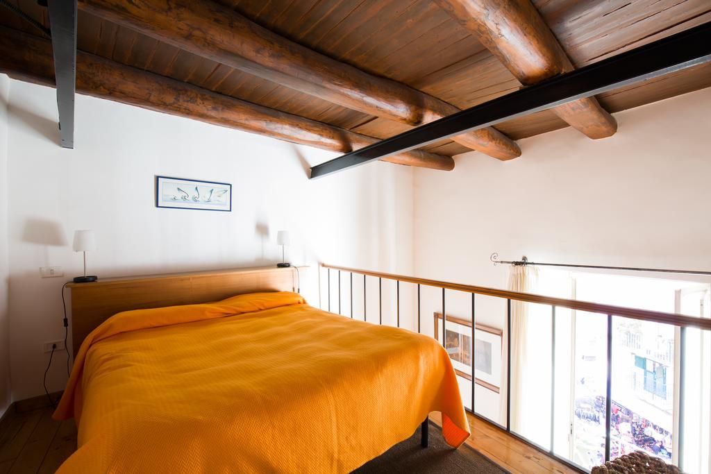 Casa Pignasecca Apartment Naples