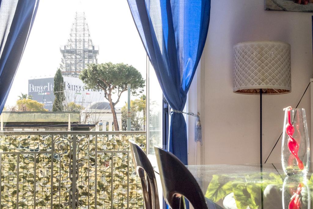 Rotonda Diaz Naples