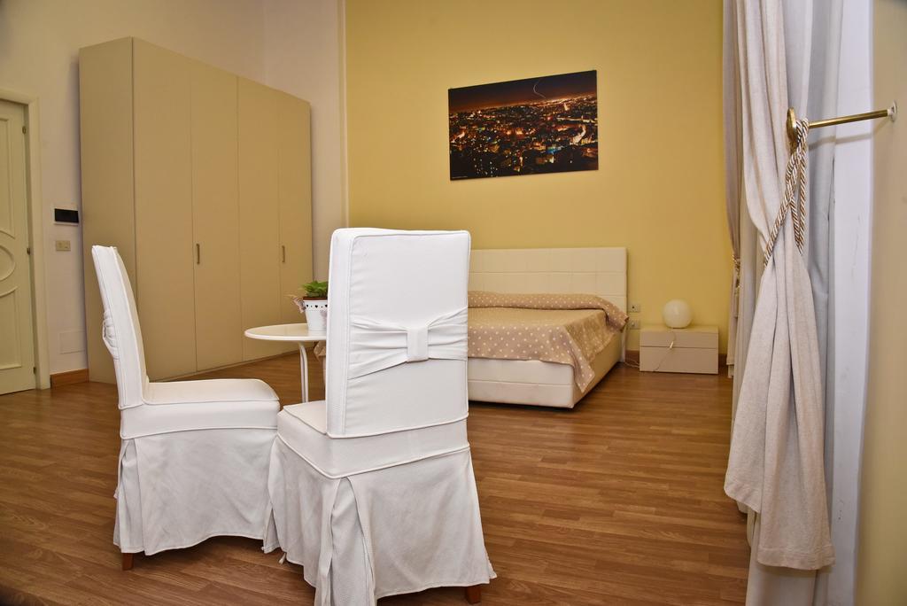 Palazzo Ruffo Di Bagnara Bed & Breakfast Naples