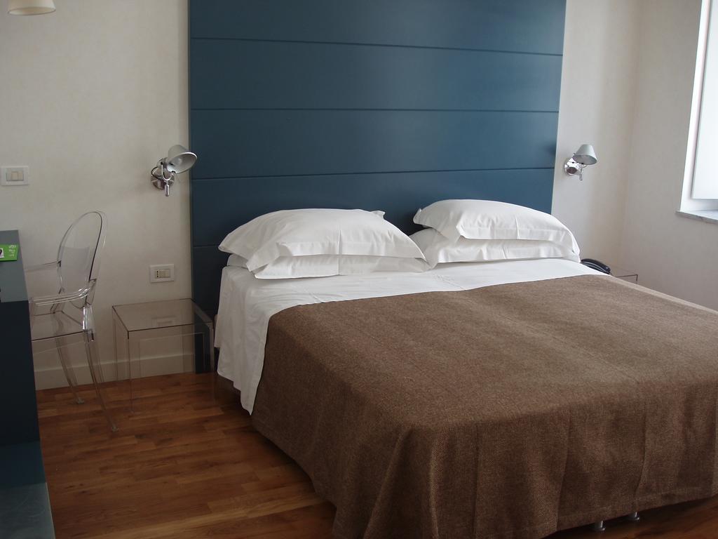 Hotel Piazza Bellini & 3*