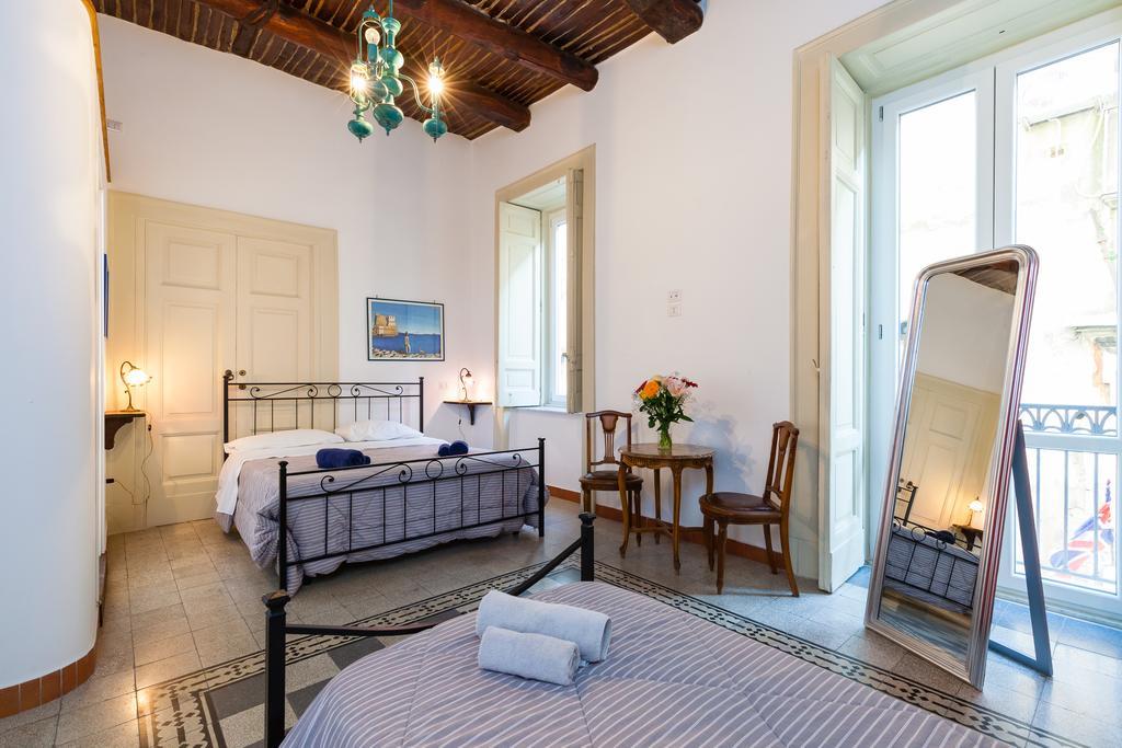 Don Pedro Vicere Di Toledo In The Center Guest house 3*