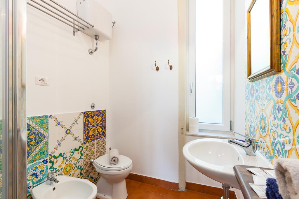 Don Pedro Vicere Di Toledo In The Center 3* Naples