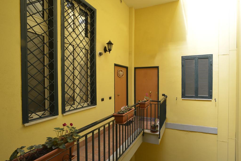 Apartment Italia *