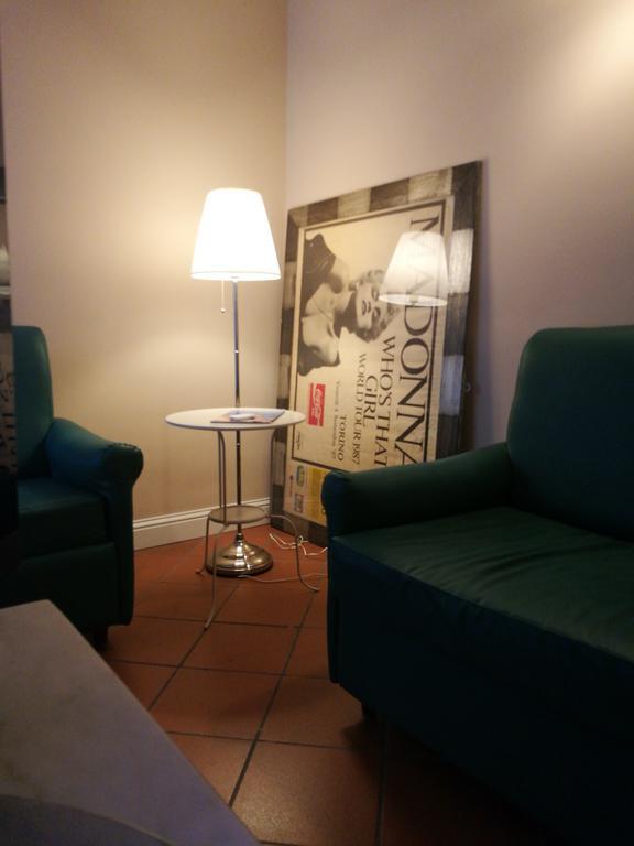 Bed Morelli 49 , Chiaia Bed & Breakfast Naples