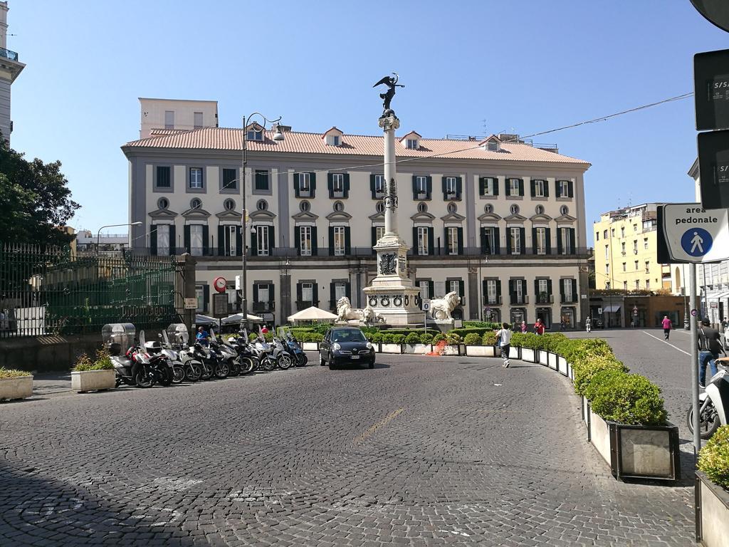 Bed Morelli 49 , Chiaia Naples