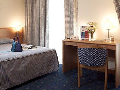 Ibis Styles Garibaldi Hotel 3*