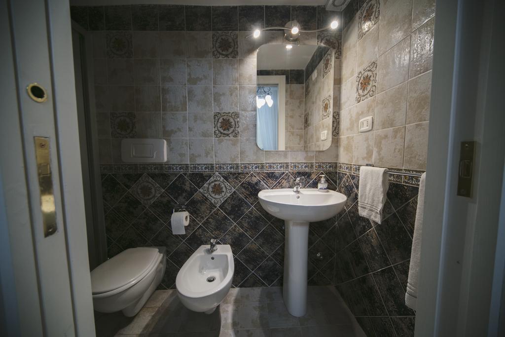 Area Angioina Bed & Breakfast