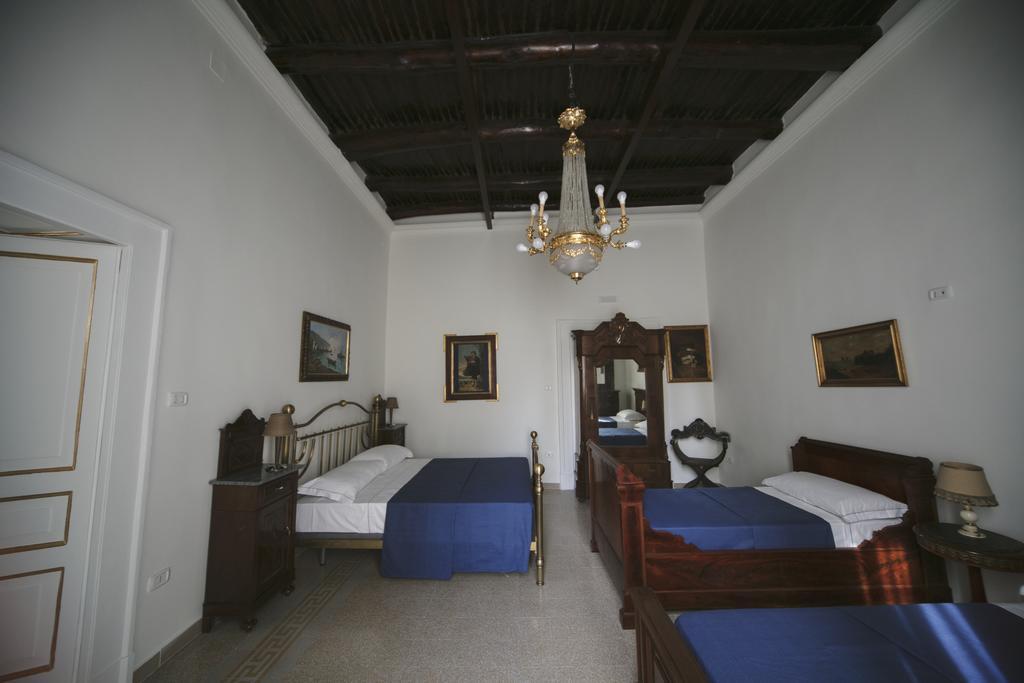 Area Angioina Bed & Breakfast