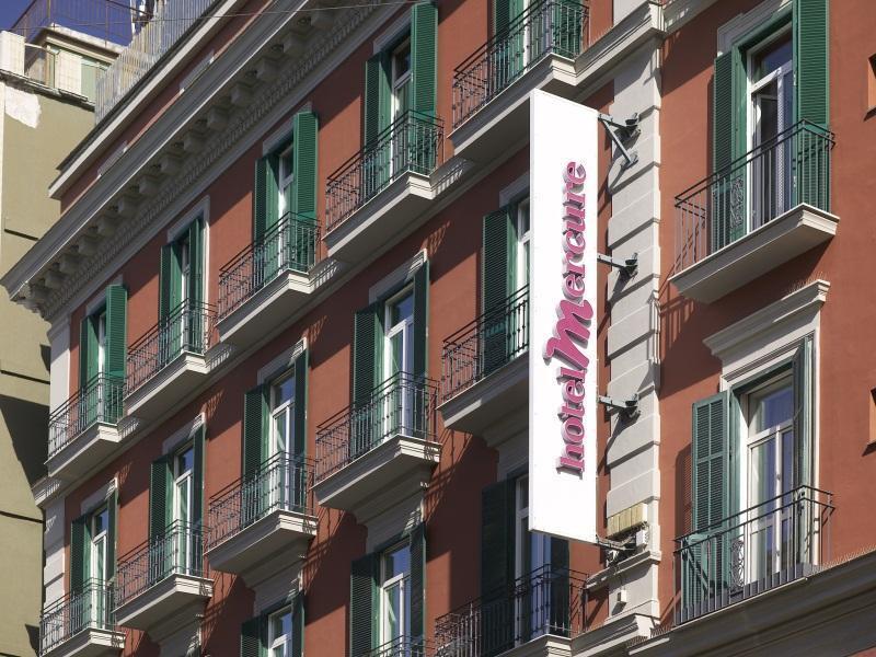 Mercure Centro Angioino 4*