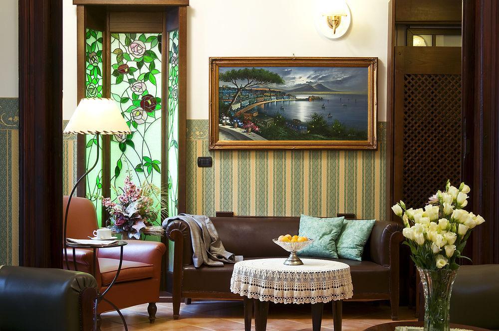 Pinto-storey Hotel Naples