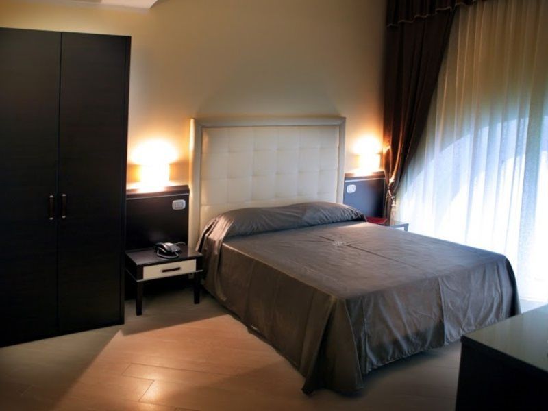 Hotel Ferdinando Ii 4*