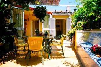 Dimora Dei Giganti Bed & Breakfast Naples