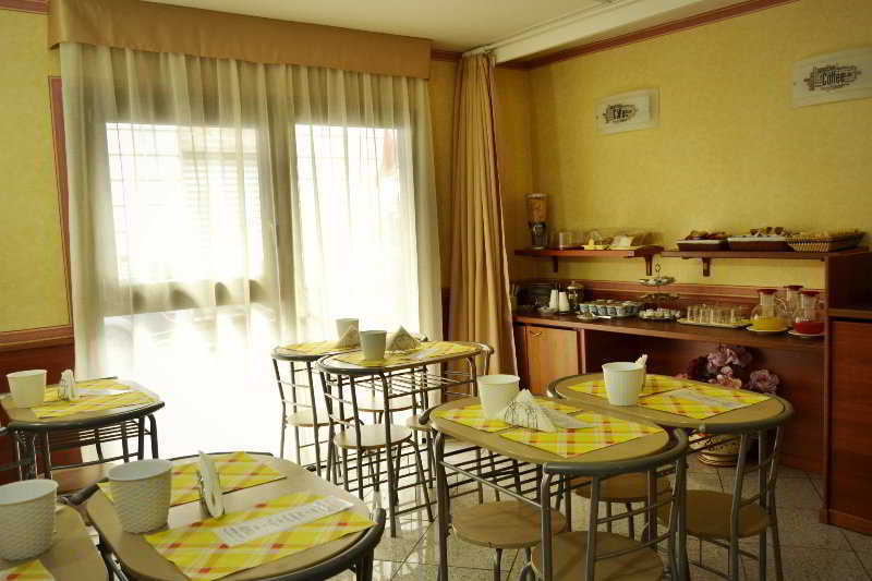 Hotel Colombo 3*