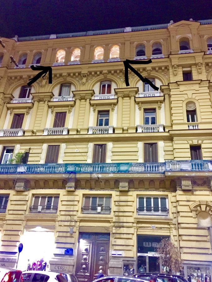 A I R Amore Naples