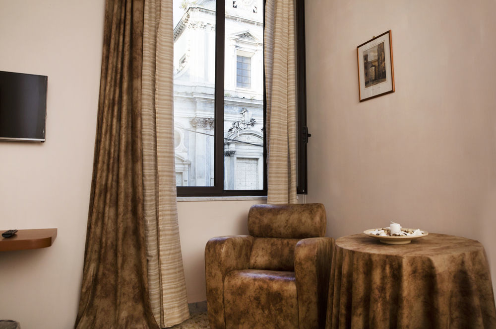 Rochel Naples