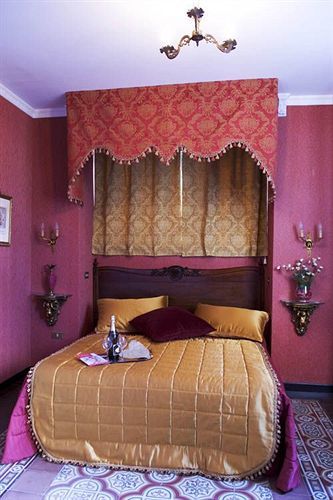 Guest house Carafa Di Maddaloni Residenza Di Charme Naples