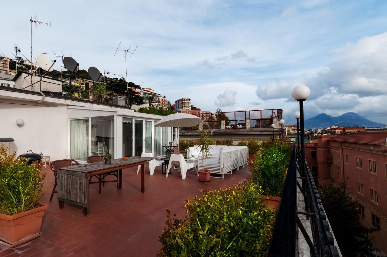 Attico Al Centro Di Naples