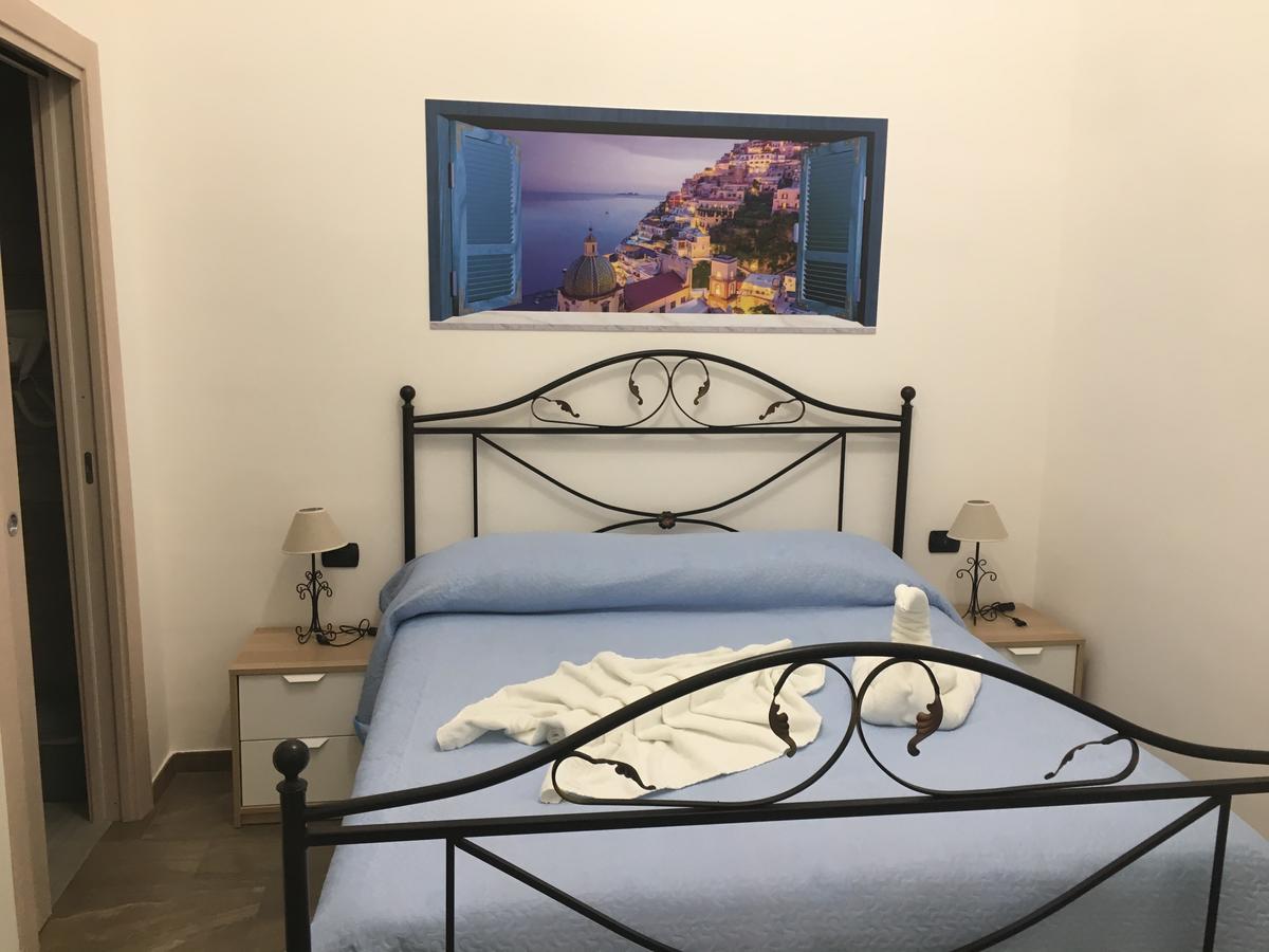 Le Perle Di * Naples
