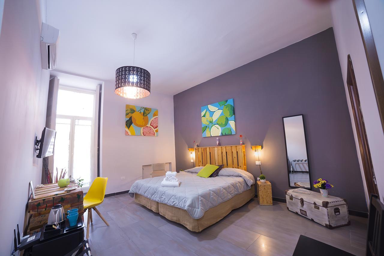 Le 4 Stagioni Dante's H Centro, By Clapa Group Guest house Naples