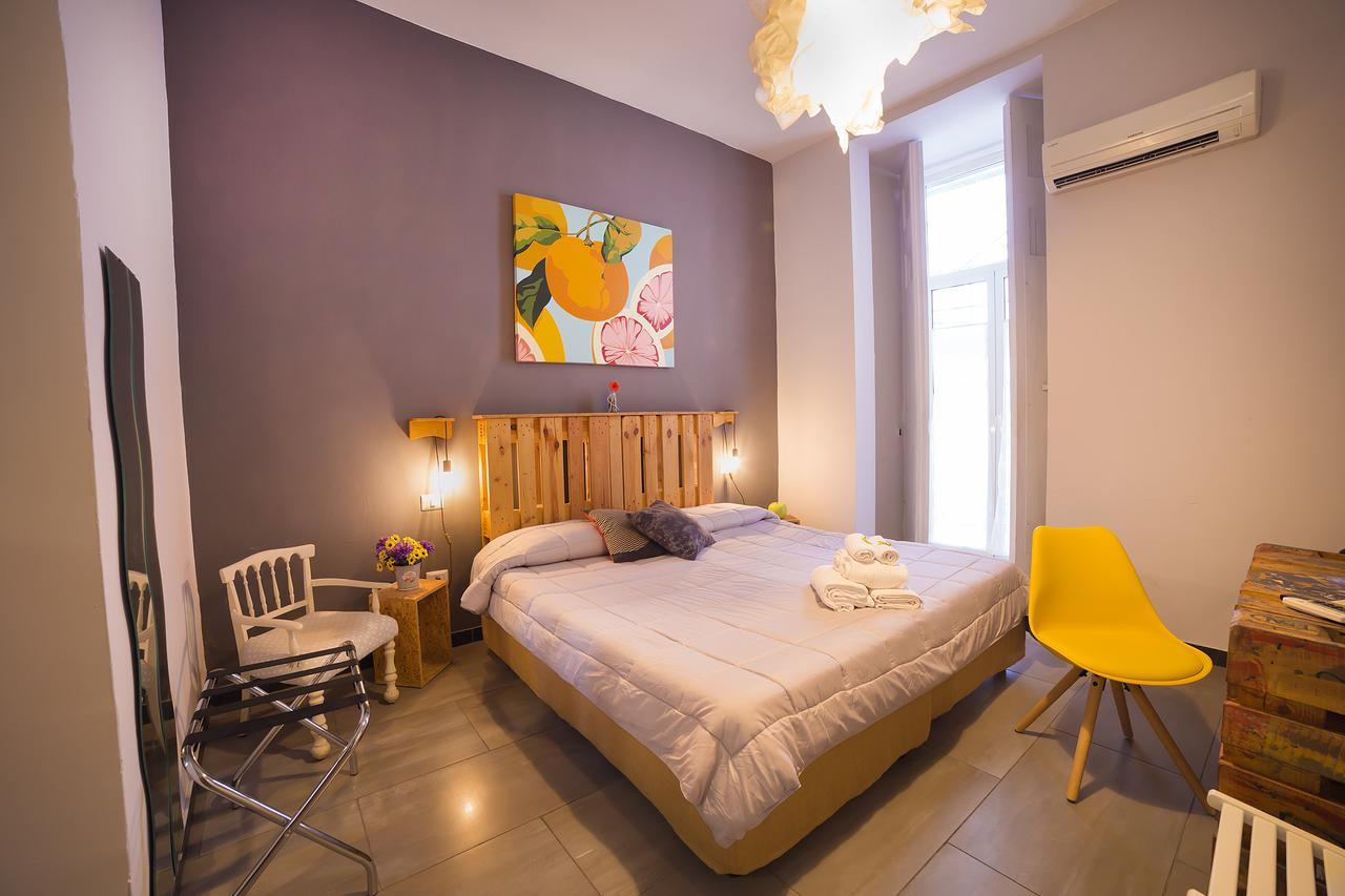 Guest house Le 4 Stagioni Dante's H Centro, By Clapa Group Naples