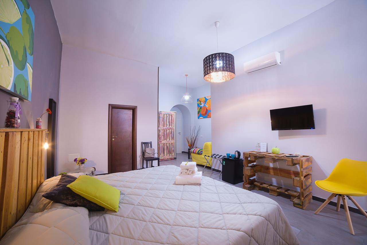 Le 4 Stagioni Dante's H Centro, By Clapa Group Guest house Naples