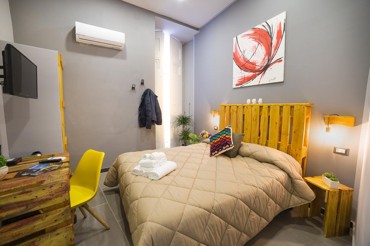 Le 4 Stagioni Dante's H Centro, By Clapa Group Guest house 2*