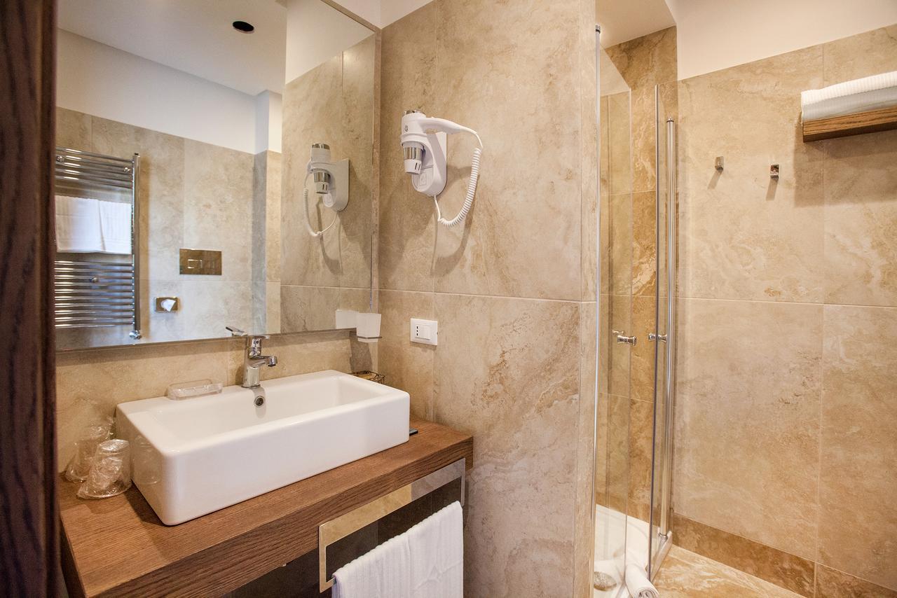 Dimora San Felice Bed & Breakfast Naples