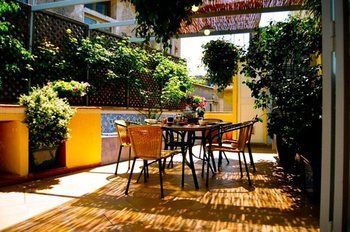 Bed & Breakfast Dimora Dei Giganti Naples