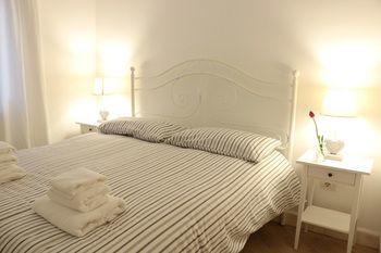 Bed & Breakfast La Scalinata Di Chiaia