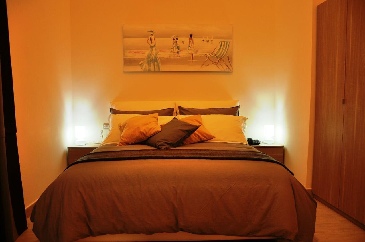 Chiaia 216 Bed & Breakfast Naples