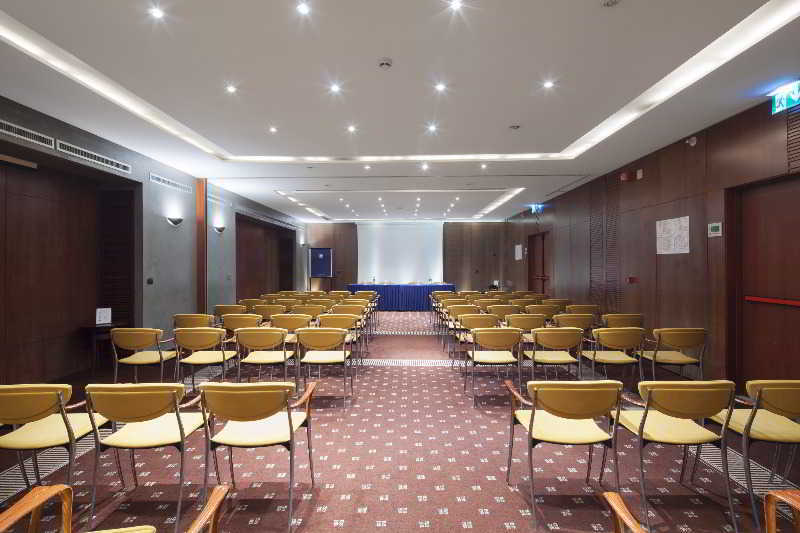 Nh Panorama Hotel 4*