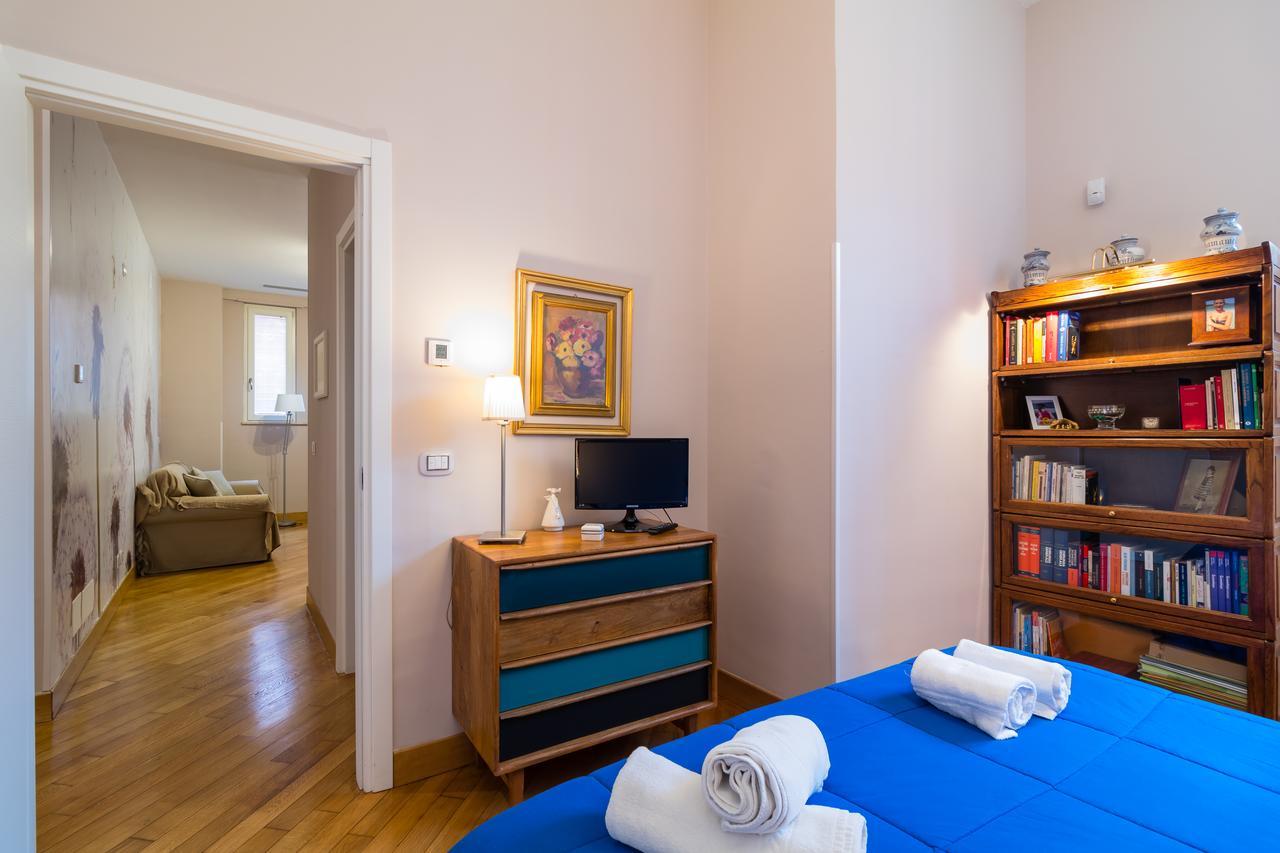 Apartment Elegant Flat At Municipio By Napoliapartments *