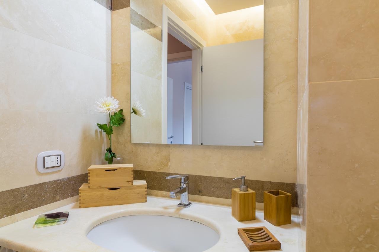 Elegant Flat At Municipio By Napoliapartments Apartment