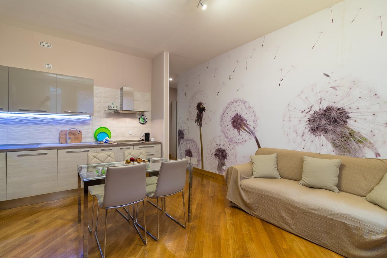 Apartment Elegant Flat At Municipio By Napoliapartments *