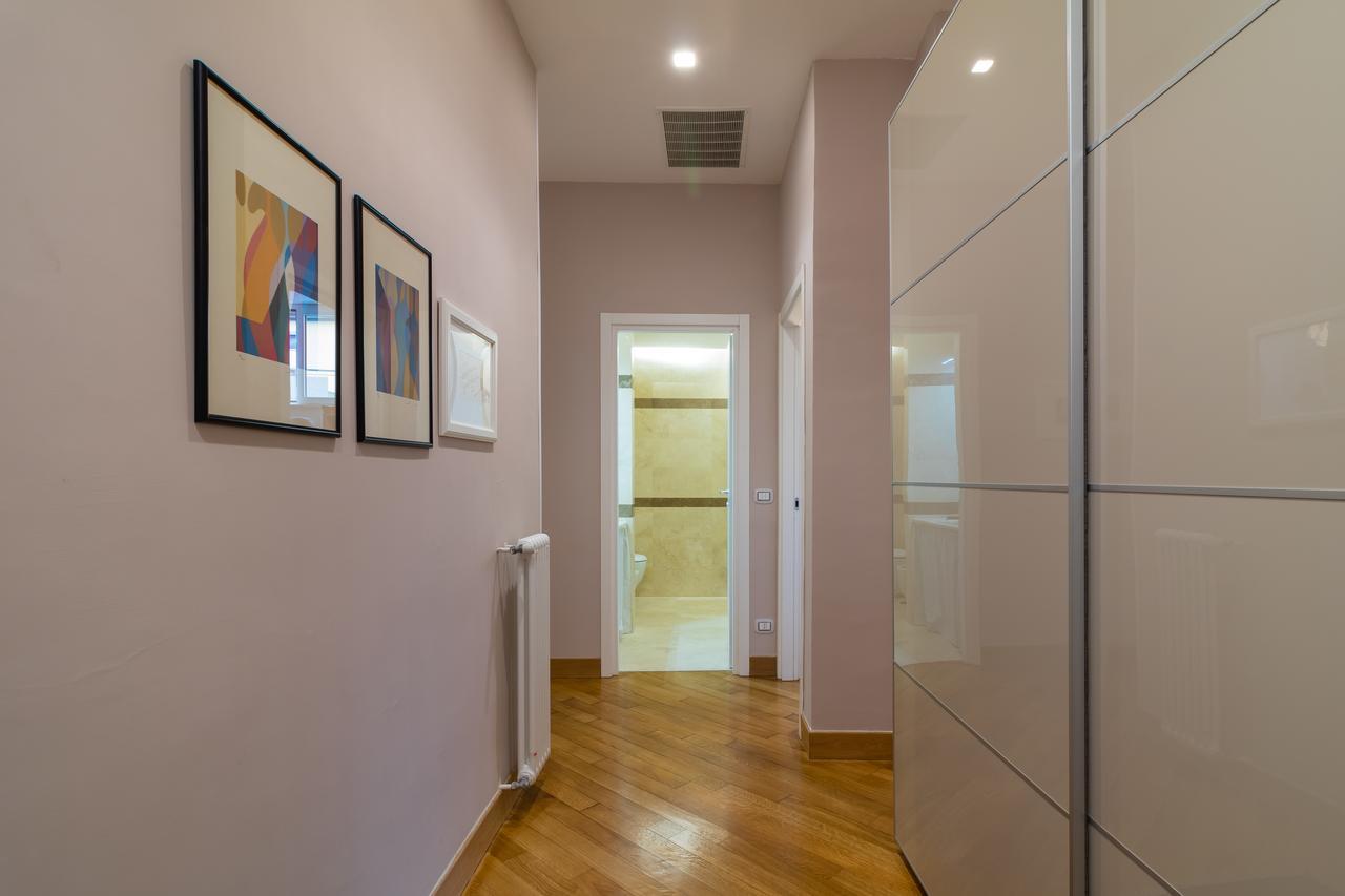 Apartment Elegant Flat At Municipio By Napoliapartments Naples