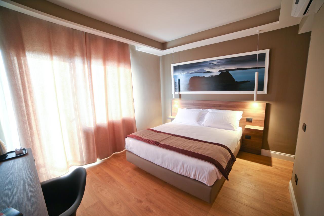 7th Floor 3* Naples
