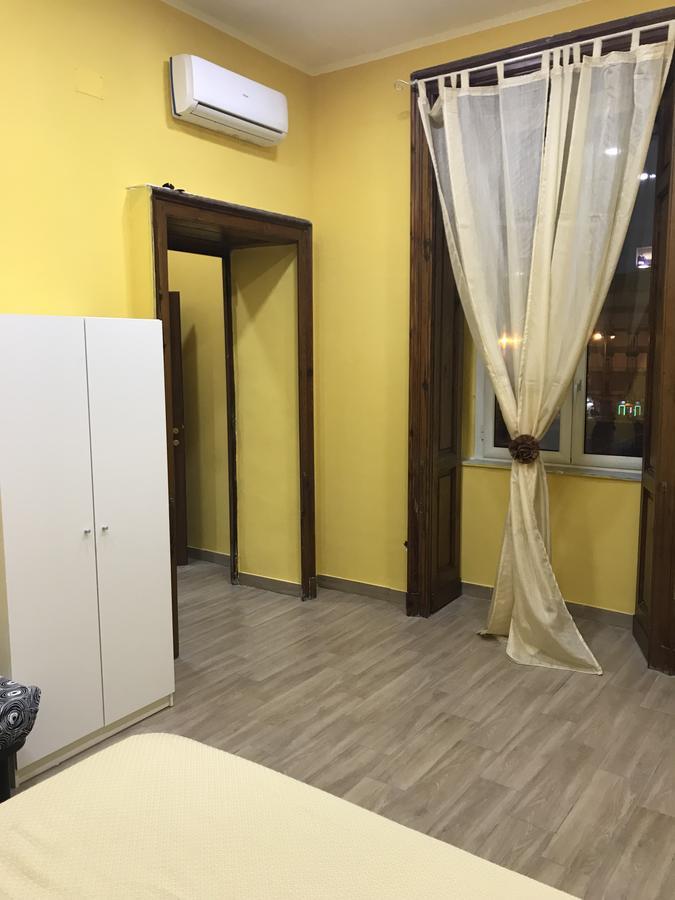La Casa Di Fafa Bed & Breakfast Naples