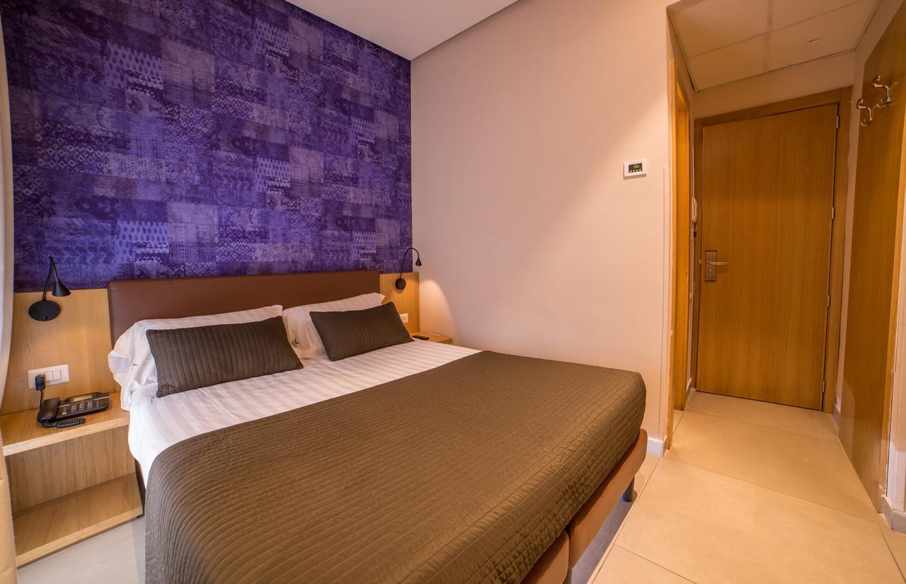 Airone 3* Naples
