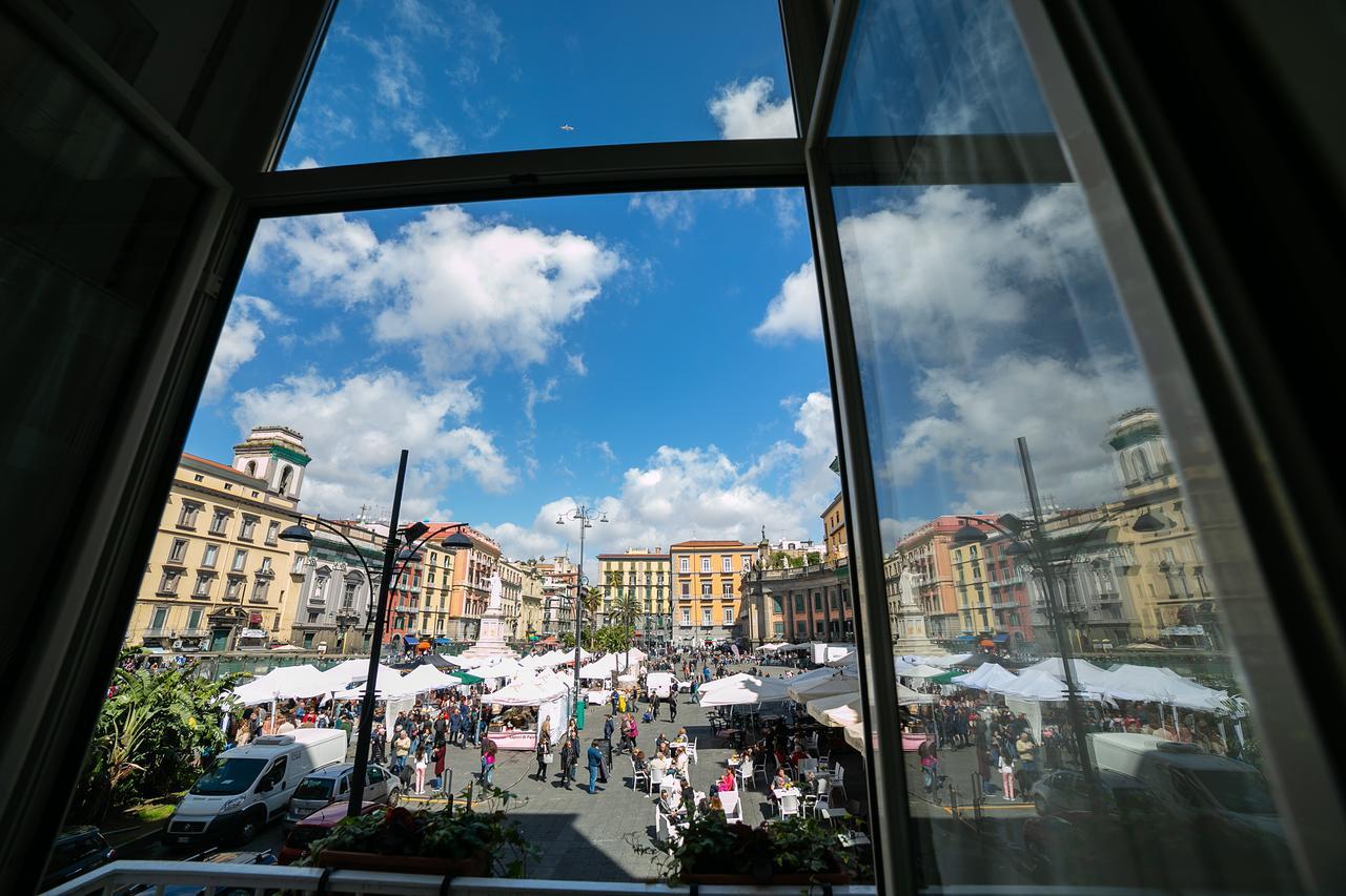 Le 4 Stagioni Dante's H Centro, By Clapa Group Guest house